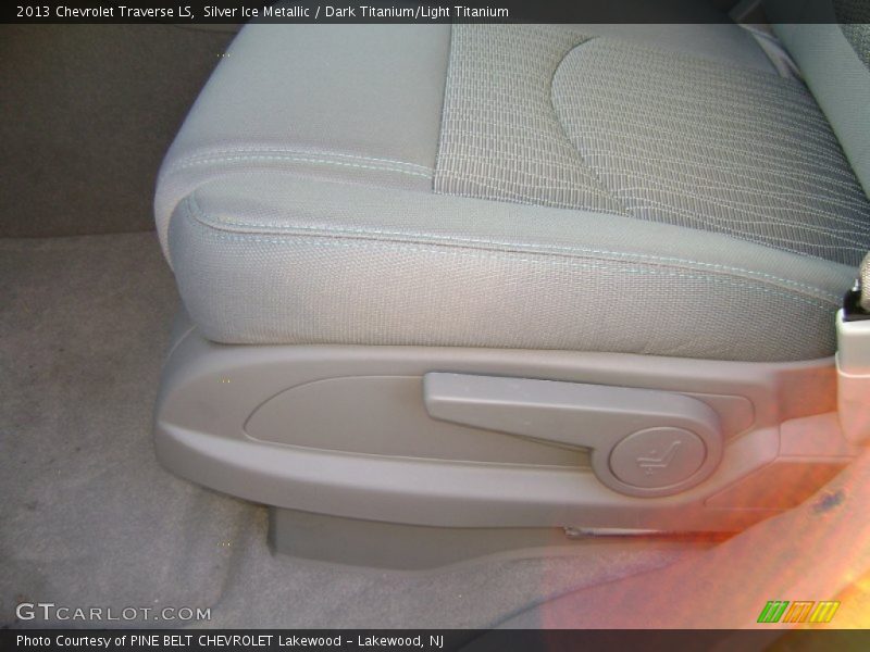 Silver Ice Metallic / Dark Titanium/Light Titanium 2013 Chevrolet Traverse LS