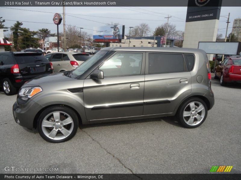 Titanium Gray / Sand/Black Houndstooth Cloth 2010 Kia Soul !