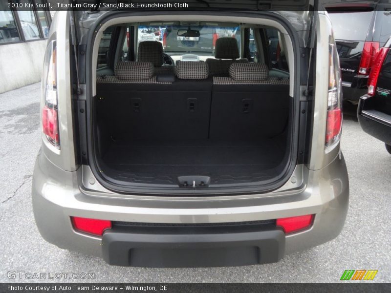 Titanium Gray / Sand/Black Houndstooth Cloth 2010 Kia Soul !