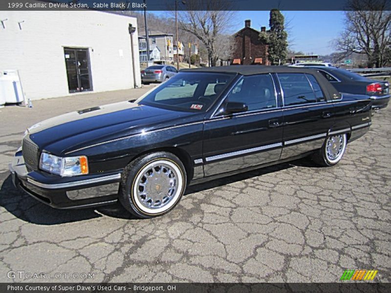 Front 3/4 View of 1999 DeVille Sedan