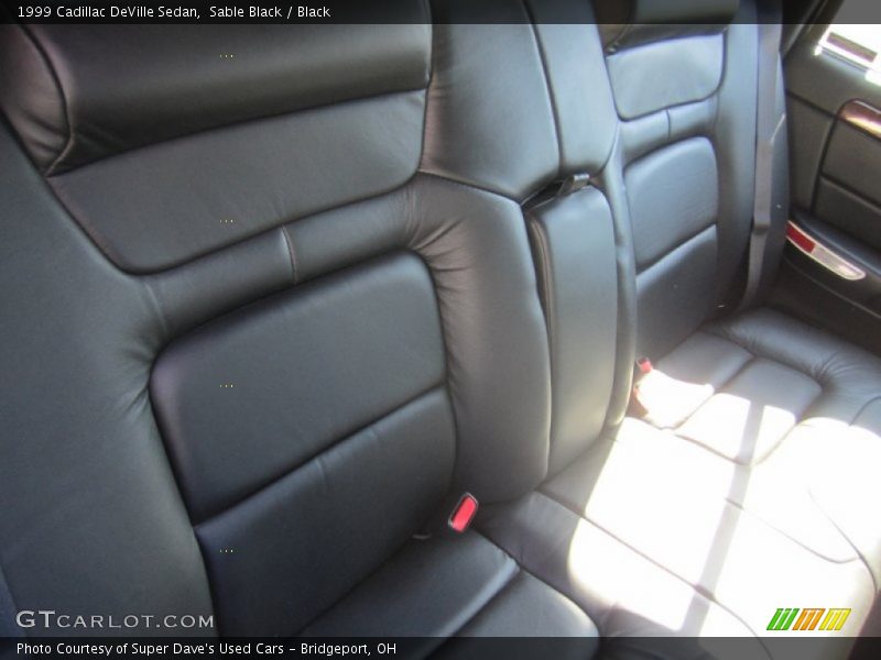 Sable Black / Black 1999 Cadillac DeVille Sedan