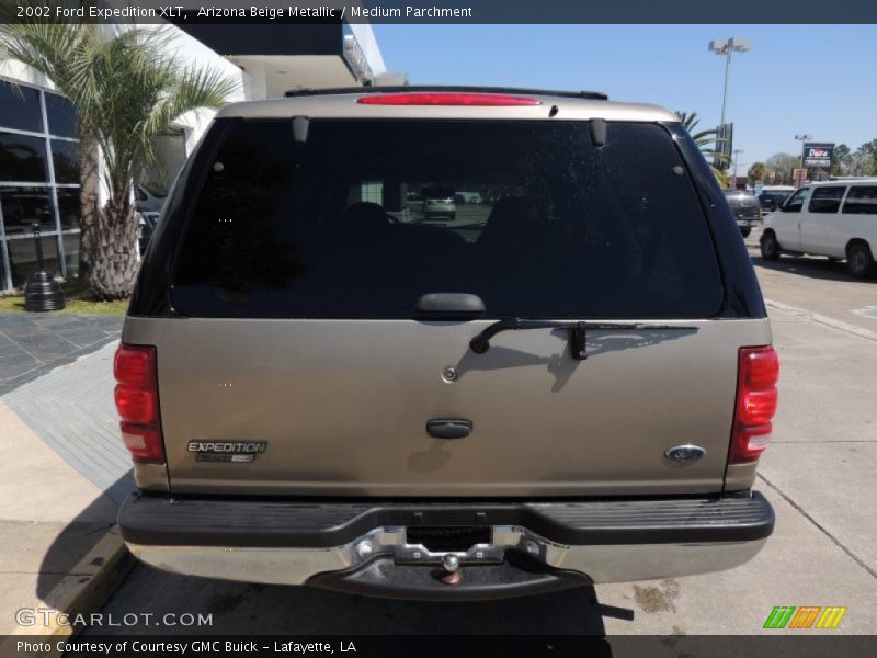 Arizona Beige Metallic / Medium Parchment 2002 Ford Expedition XLT