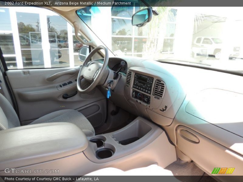 Arizona Beige Metallic / Medium Parchment 2002 Ford Expedition XLT