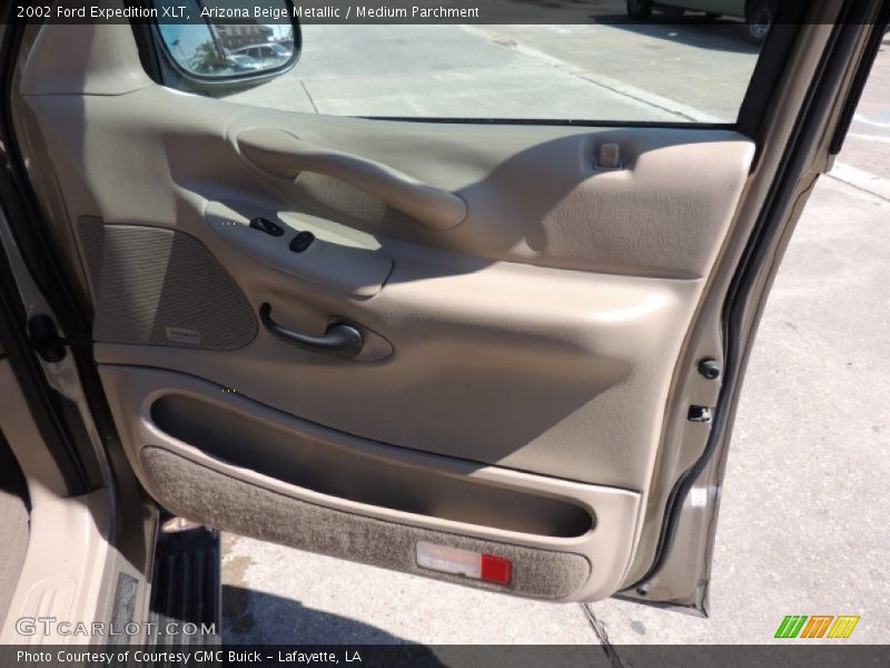 Arizona Beige Metallic / Medium Parchment 2002 Ford Expedition XLT