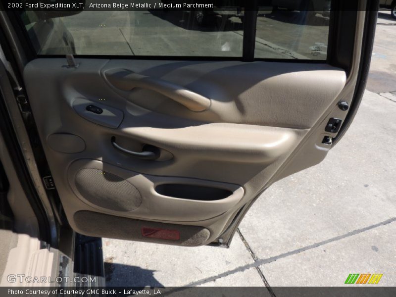 Arizona Beige Metallic / Medium Parchment 2002 Ford Expedition XLT