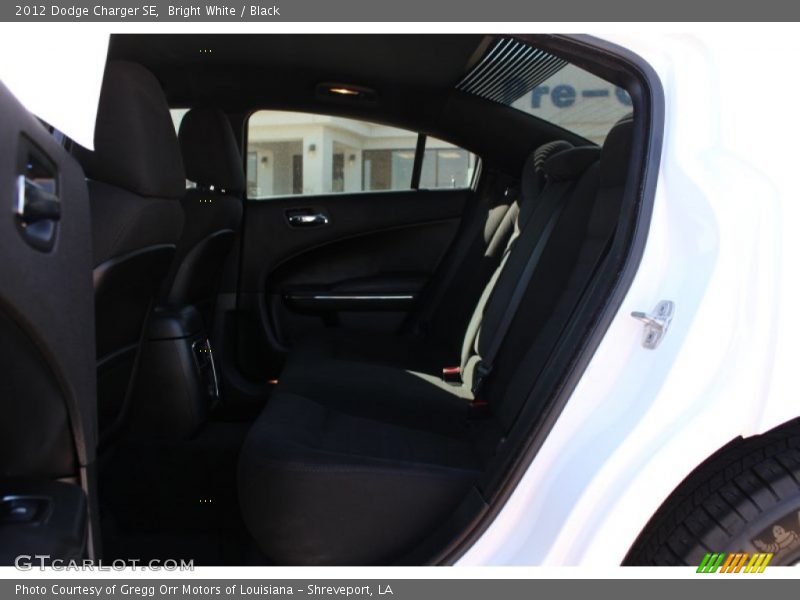 Bright White / Black 2012 Dodge Charger SE