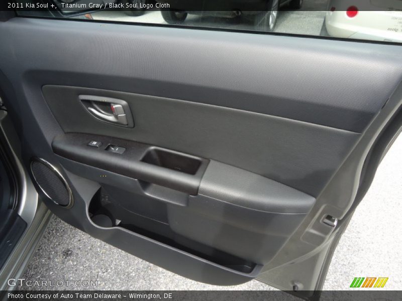 Titanium Gray / Black Soul Logo Cloth 2011 Kia Soul +