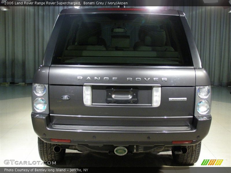 Bonatti Grey / Ivory/Aspen 2006 Land Rover Range Rover Supercharged