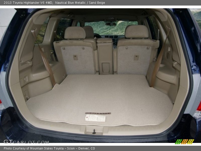  2013 Highlander V6 4WD Trunk