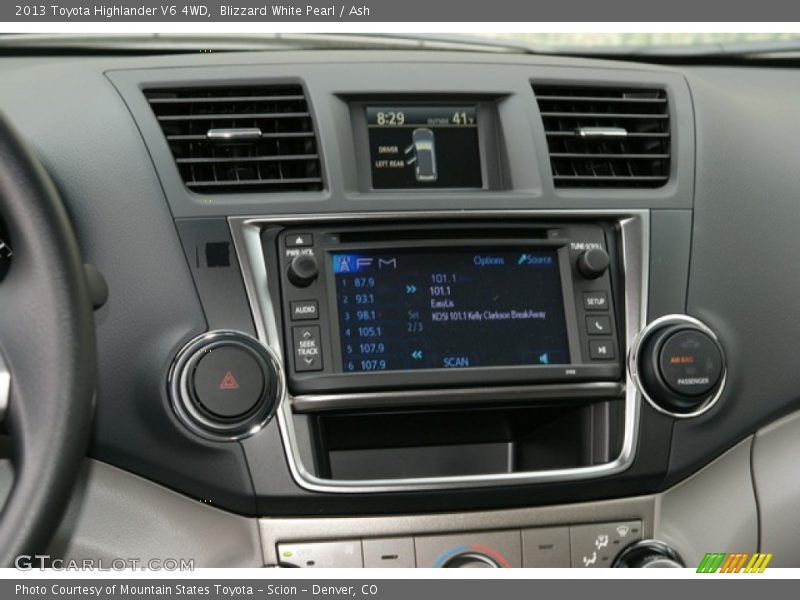 Blizzard White Pearl / Ash 2013 Toyota Highlander V6 4WD