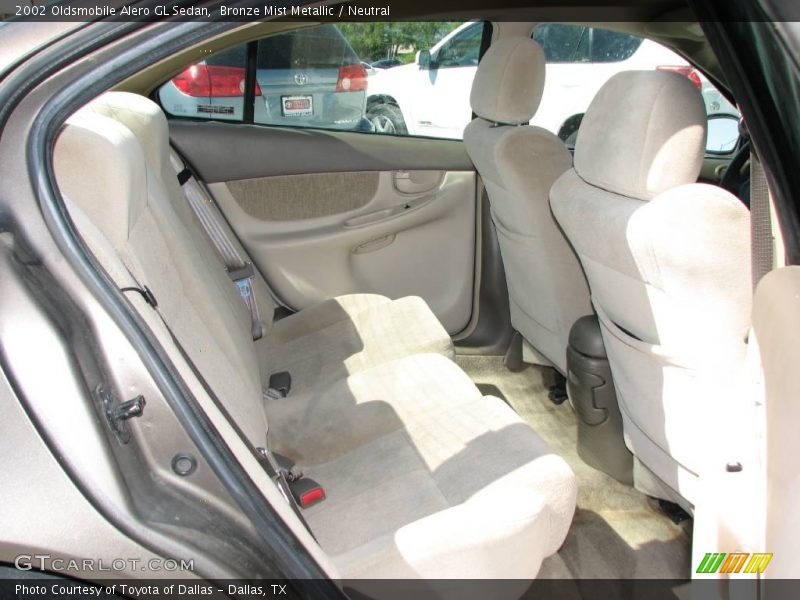Bronze Mist Metallic / Neutral 2002 Oldsmobile Alero GL Sedan