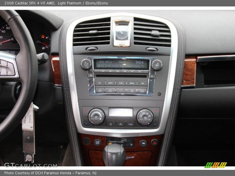 Controls of 2008 SRX 4 V6 AWD