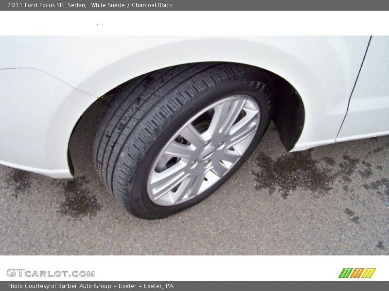 White Suede / Charcoal Black 2011 Ford Focus SEL Sedan