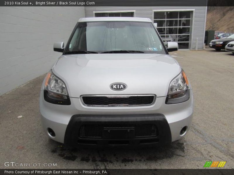 Bright Silver / Black Soul Logo Cloth 2010 Kia Soul +