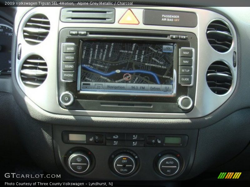 Alpine Grey Metallic / Charcoal 2009 Volkswagen Tiguan SEL 4Motion