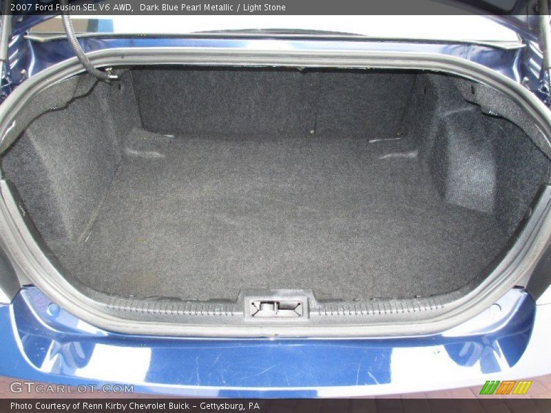  2007 Fusion SEL V6 AWD Trunk