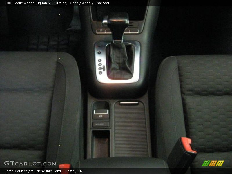 Candy White / Charcoal 2009 Volkswagen Tiguan SE 4Motion