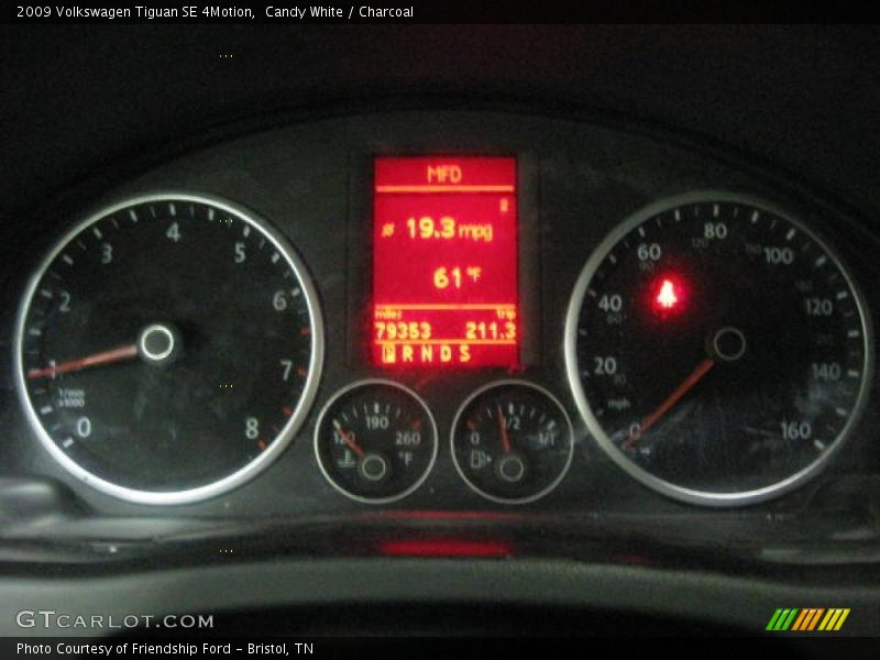 Candy White / Charcoal 2009 Volkswagen Tiguan SE 4Motion