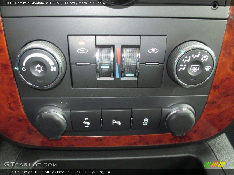 Fairway Metallic / Ebony 2013 Chevrolet Avalanche LS 4x4