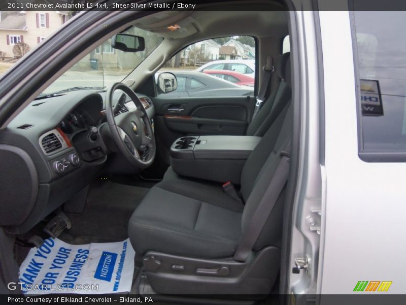 Sheer Silver Metallic / Ebony 2011 Chevrolet Avalanche LS 4x4
