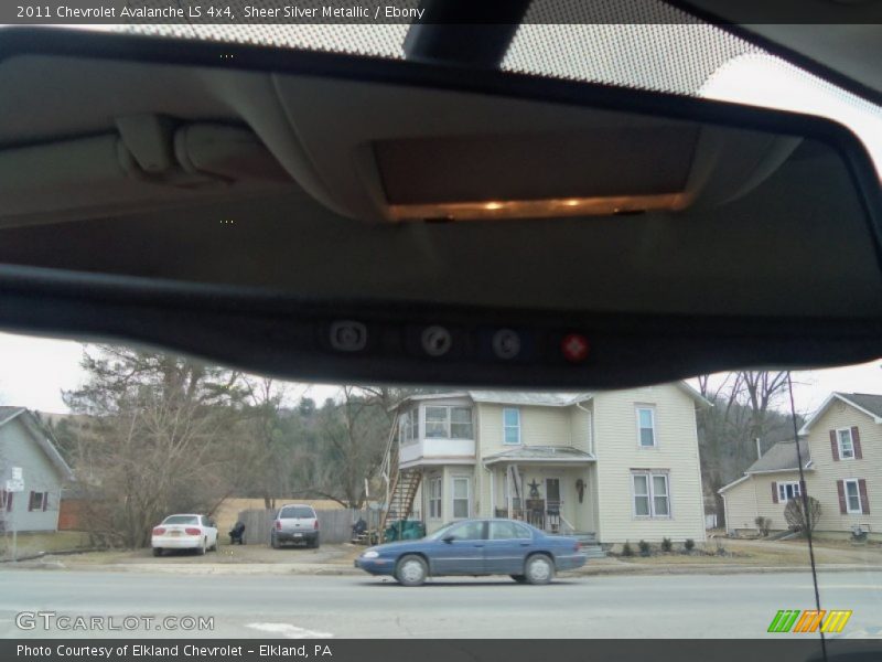 Sheer Silver Metallic / Ebony 2011 Chevrolet Avalanche LS 4x4