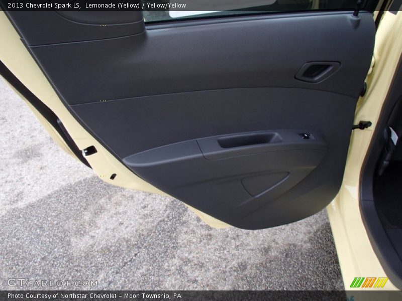 Lemonade (Yellow) / Yellow/Yellow 2013 Chevrolet Spark LS