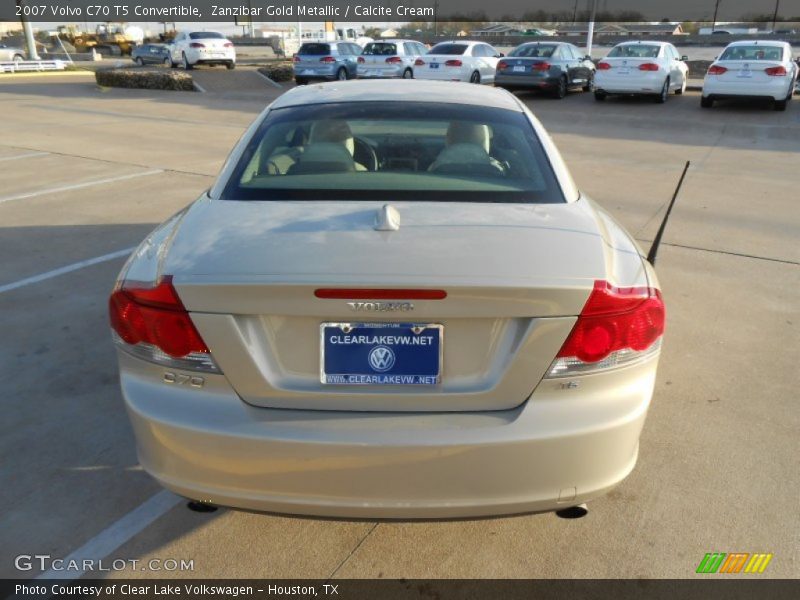 Zanzibar Gold Metallic / Calcite Cream 2007 Volvo C70 T5 Convertible