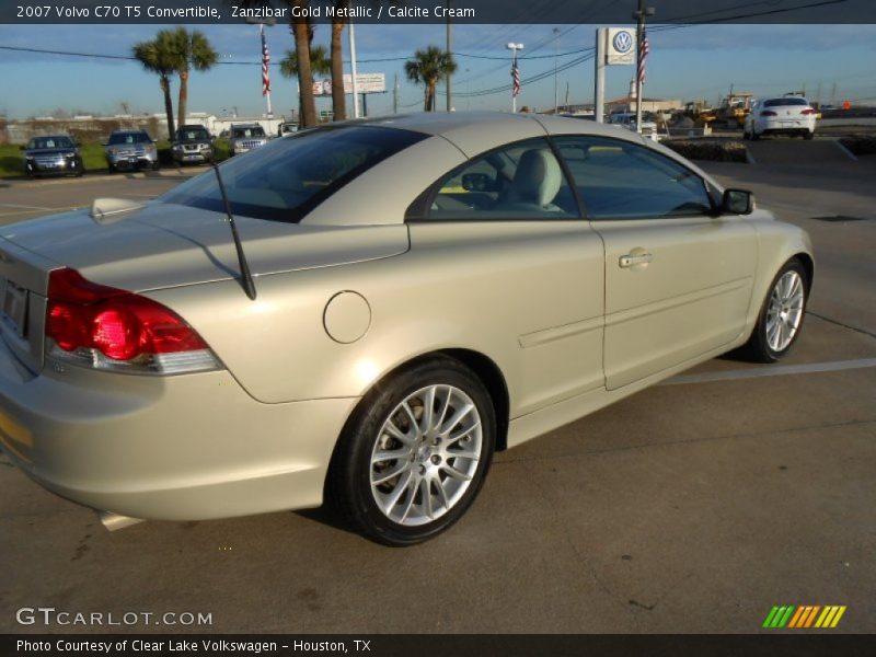 Zanzibar Gold Metallic / Calcite Cream 2007 Volvo C70 T5 Convertible