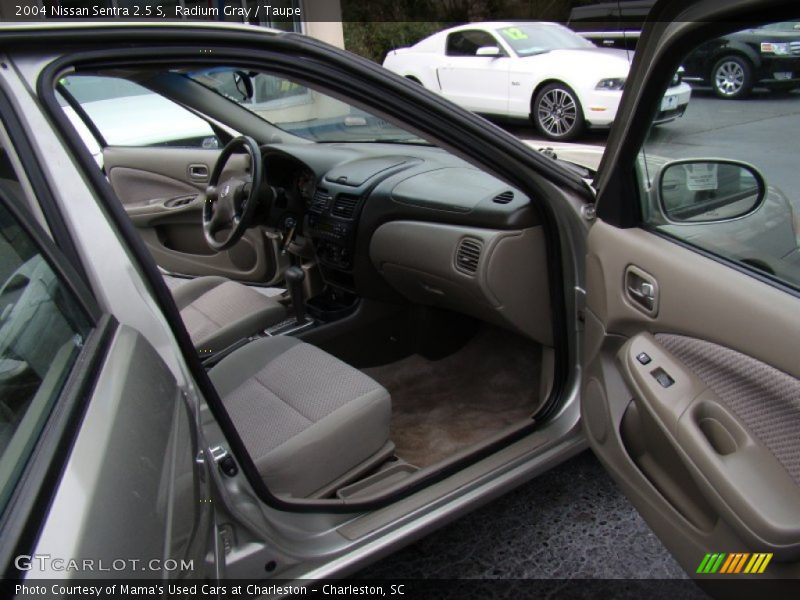 Radium Gray / Taupe 2004 Nissan Sentra 2.5 S