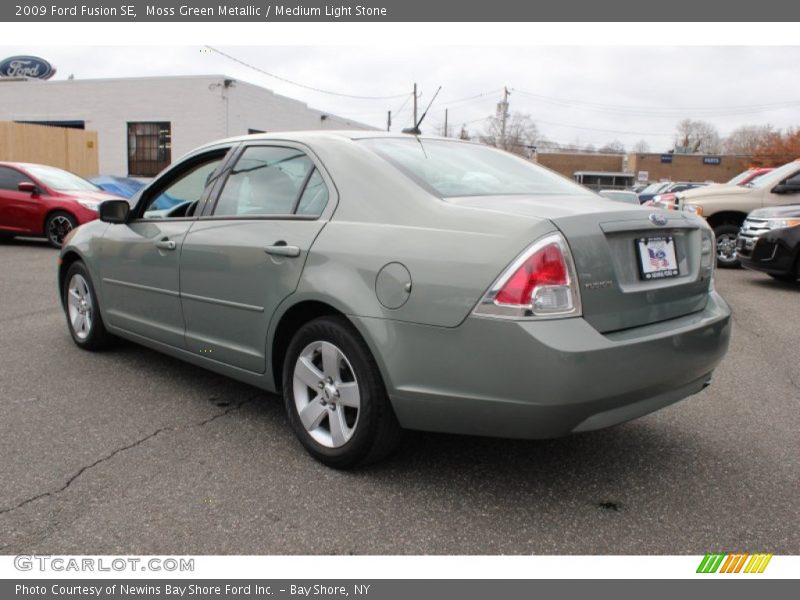 Moss Green Metallic / Medium Light Stone 2009 Ford Fusion SE