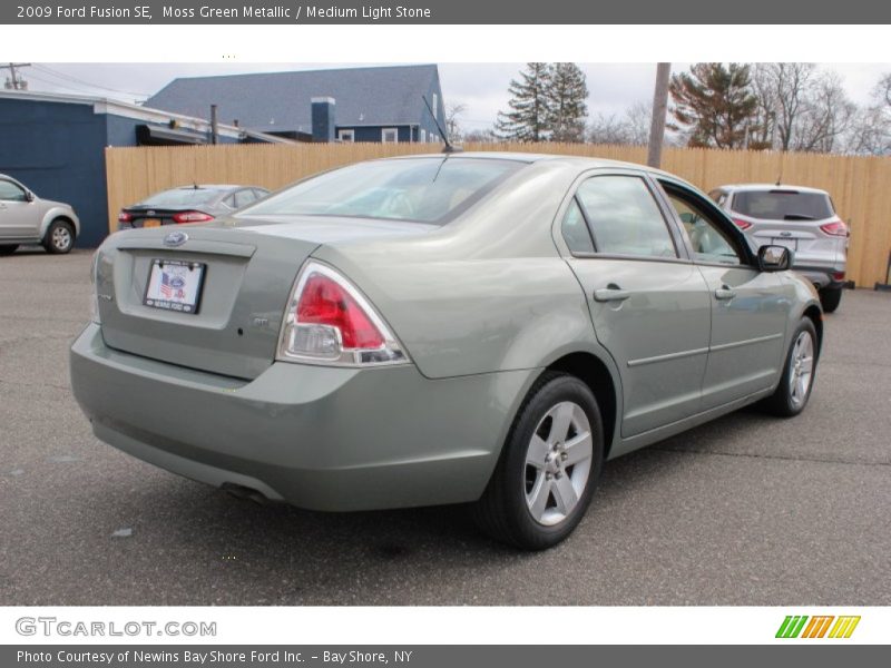 Moss Green Metallic / Medium Light Stone 2009 Ford Fusion SE