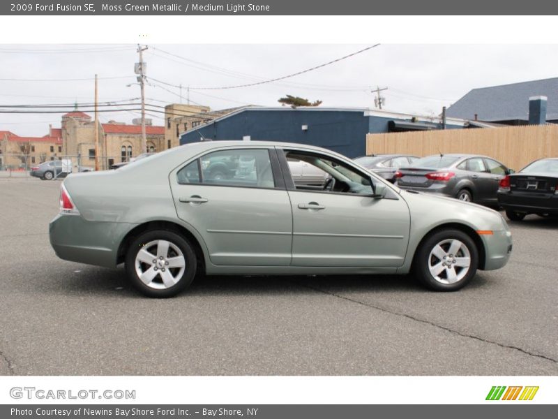 Moss Green Metallic / Medium Light Stone 2009 Ford Fusion SE