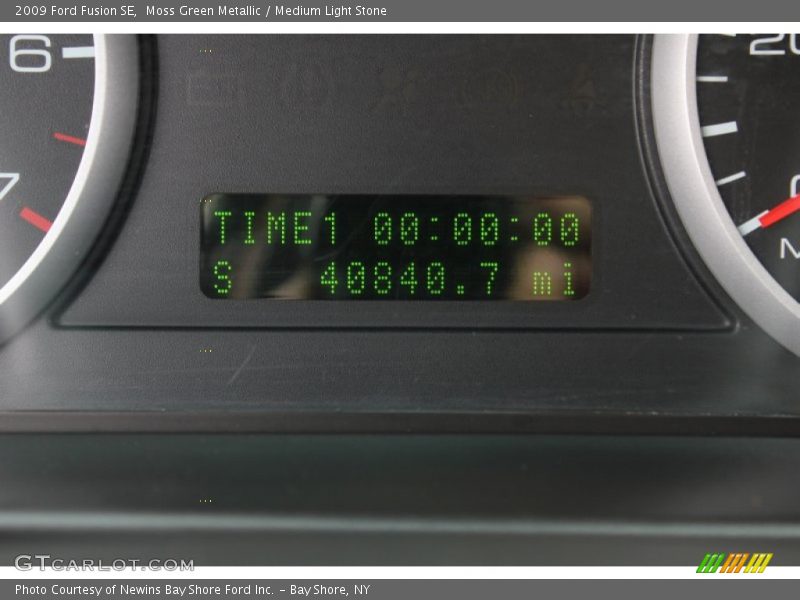 Moss Green Metallic / Medium Light Stone 2009 Ford Fusion SE