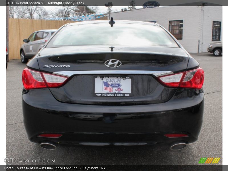 Midnight Black / Black 2011 Hyundai Sonata SE