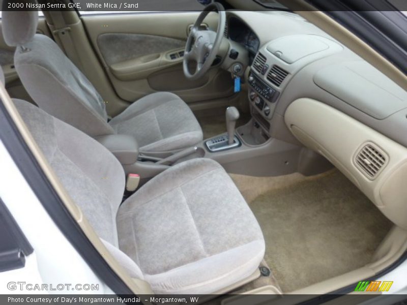  2000 Sentra GXE Sand Interior