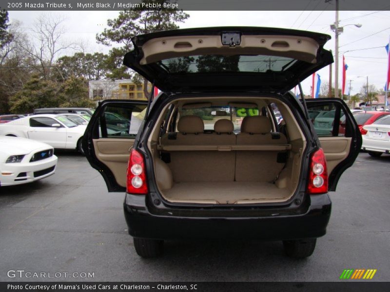 Mystic Black / Medium Pebble Beige 2005 Mazda Tribute s