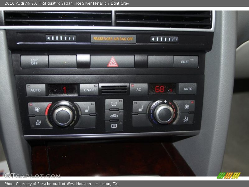 Controls of 2010 A6 3.0 TFSI quattro Sedan