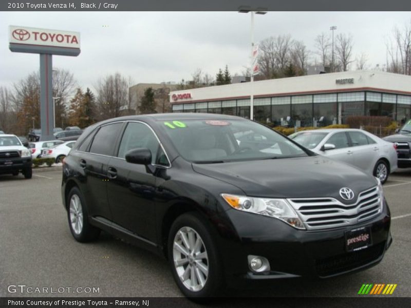 Black / Gray 2010 Toyota Venza I4