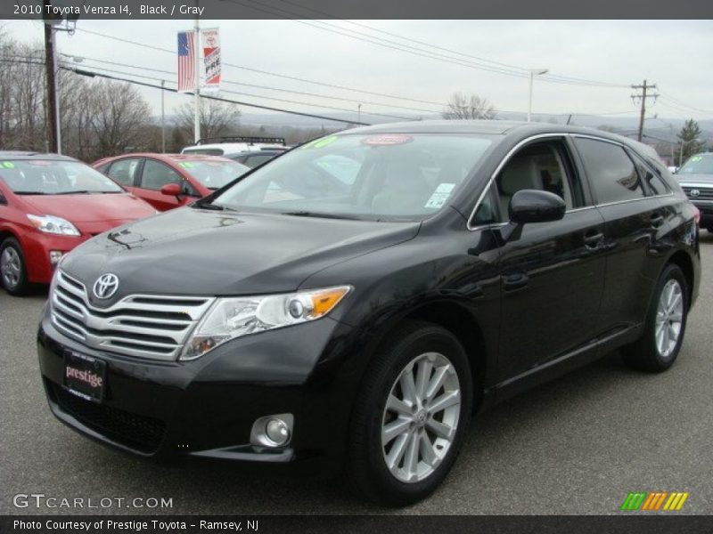 Front 3/4 View of 2010 Venza I4