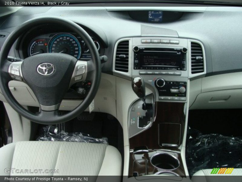 Black / Gray 2010 Toyota Venza I4