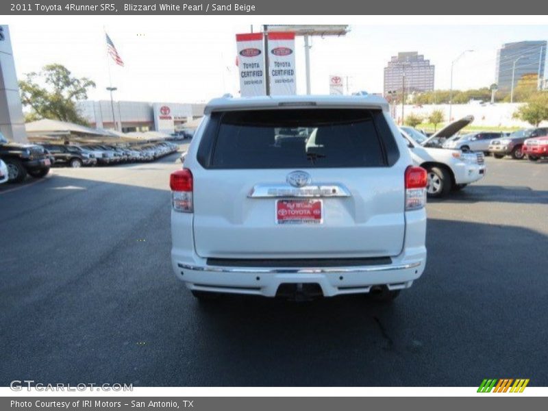 Blizzard White Pearl / Sand Beige 2011 Toyota 4Runner SR5