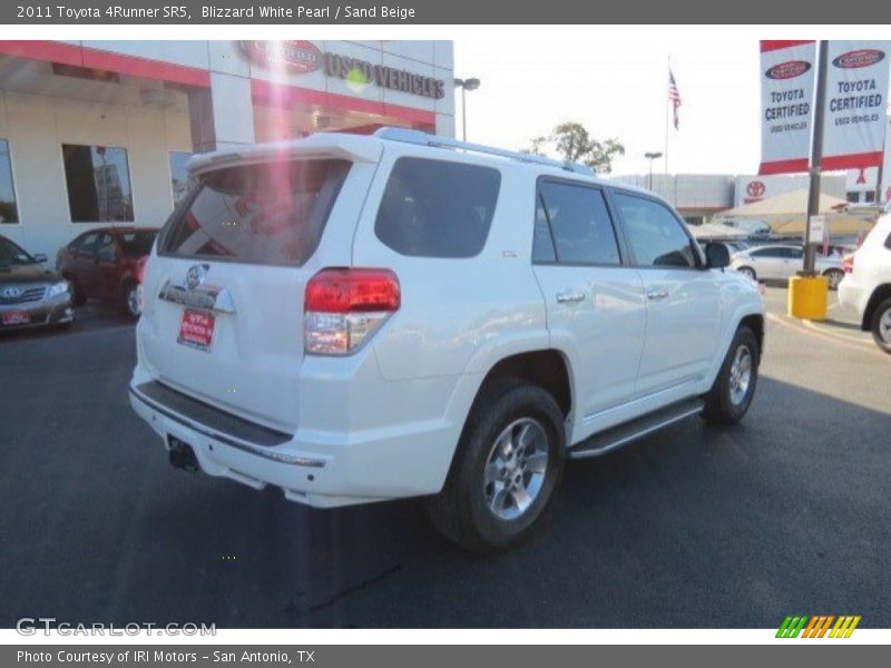 Blizzard White Pearl / Sand Beige 2011 Toyota 4Runner SR5