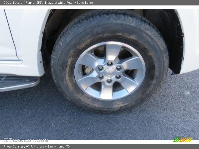Blizzard White Pearl / Sand Beige 2011 Toyota 4Runner SR5