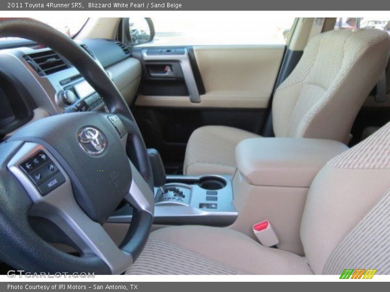 Blizzard White Pearl / Sand Beige 2011 Toyota 4Runner SR5