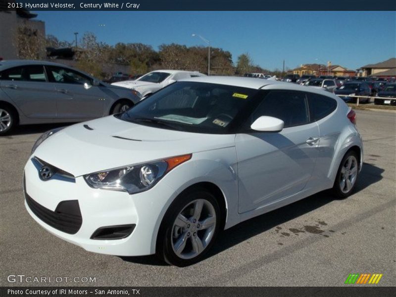 Front 3/4 View of 2013 Veloster 