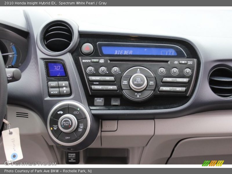 Controls of 2010 Insight Hybrid EX