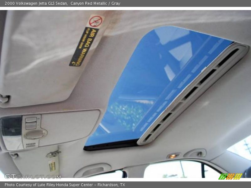 Canyon Red Metallic / Gray 2000 Volkswagen Jetta GLS Sedan