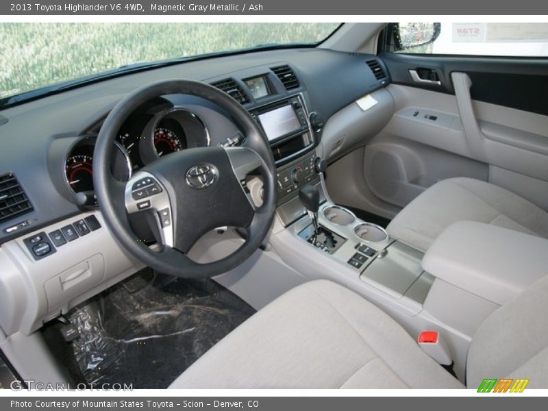 Magnetic Gray Metallic / Ash 2013 Toyota Highlander V6 4WD
