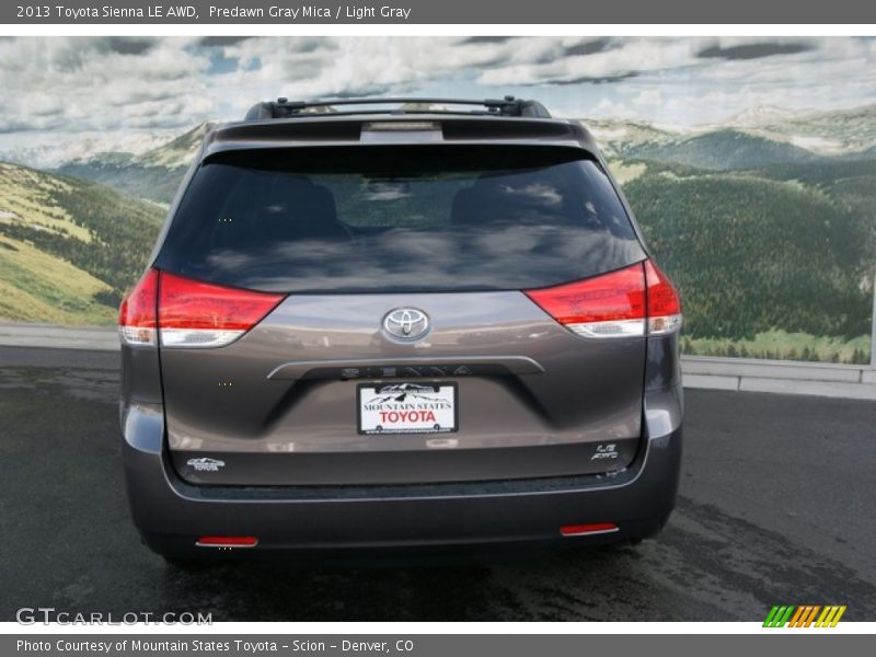 Predawn Gray Mica / Light Gray 2013 Toyota Sienna LE AWD