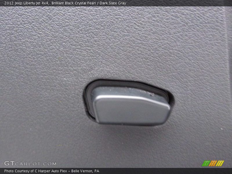 Brilliant Black Crystal Pearl / Dark Slate Gray 2012 Jeep Liberty Jet 4x4